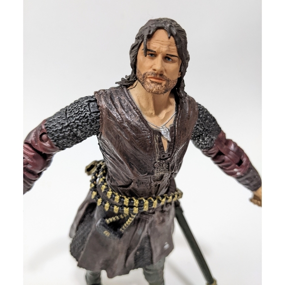 3 Lord of The Rings Action Figures Boromir, Aragon& Haradim Archer Warrior - Picture 4 of 14